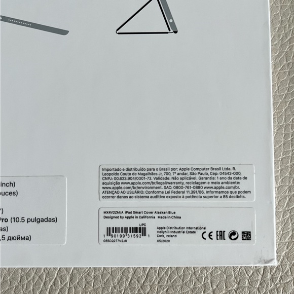 NWT - Authentic Apple iPad Smart Cover for iPad 7th & 8th, Air 3rd, Pro 10.5” - Picture 4 of 4